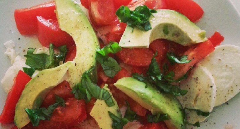 Mozzarella en avocado lunch